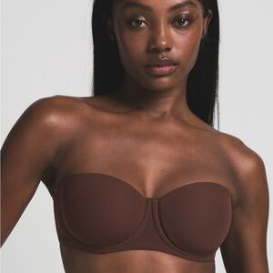 Skims Fits Everybody Strapless Bra